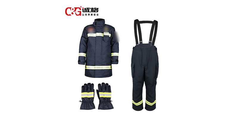 消防戰(zhàn)斗服穿戴方法、材質(zhì)及使用場景指南